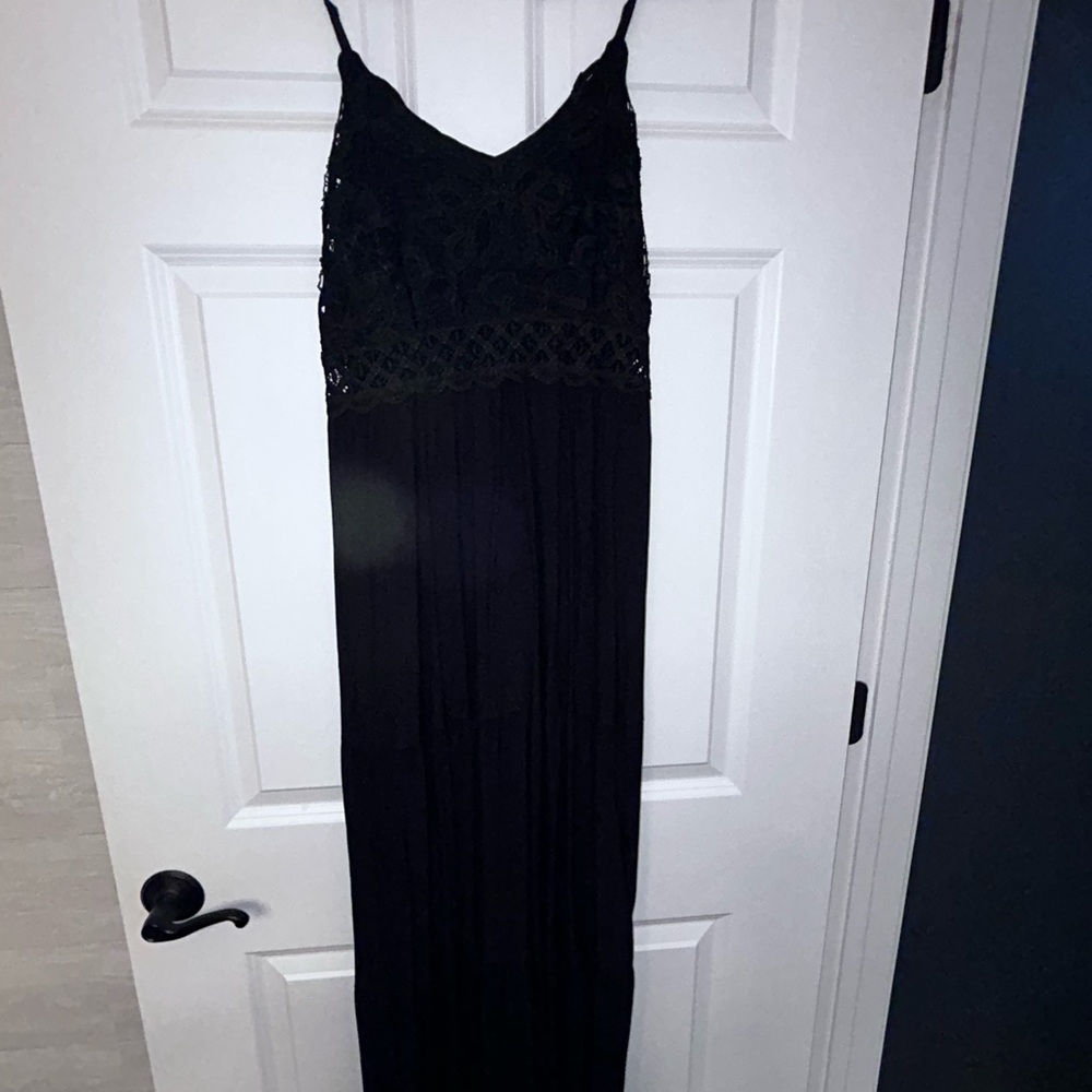 Elegant Black Lace Maxi Dress